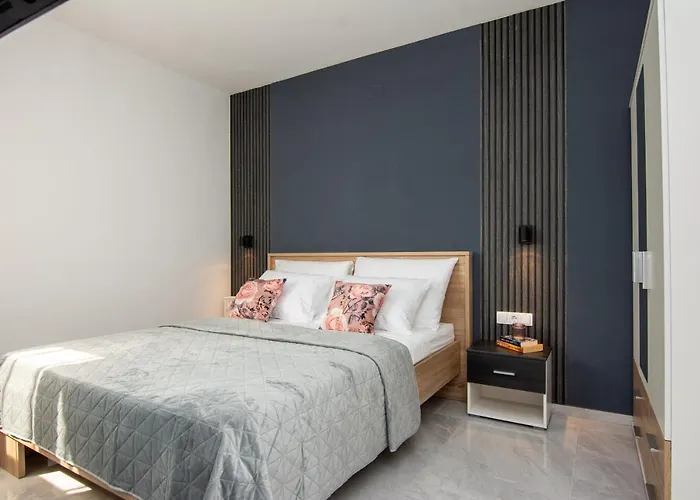 Family-friendly With Swimming Pool - 21760 维尔